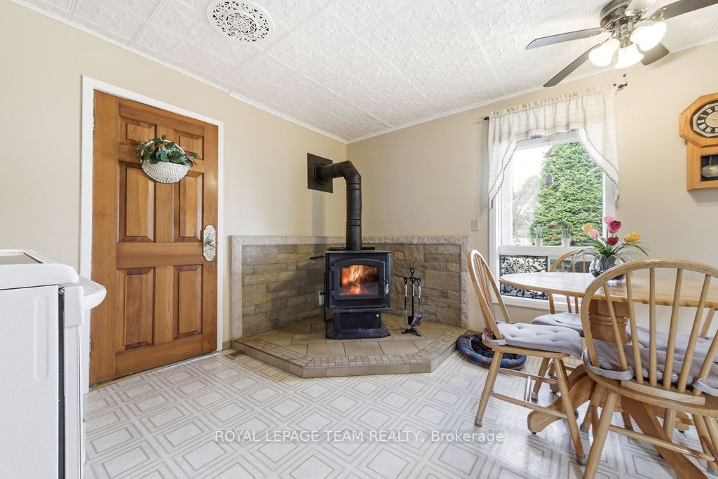 3709 Old Barrys Bay Road Property Photo 19
