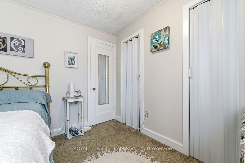 3709 Old Barrys Bay Road Property Photo 27