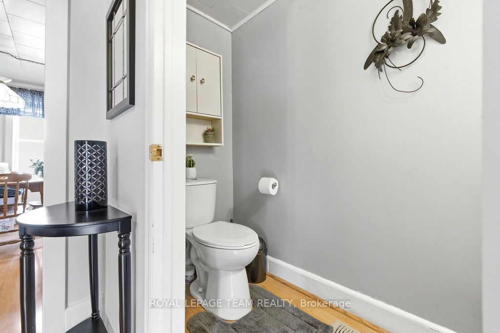 3709 Old Barrys Bay Road Property Photo 32