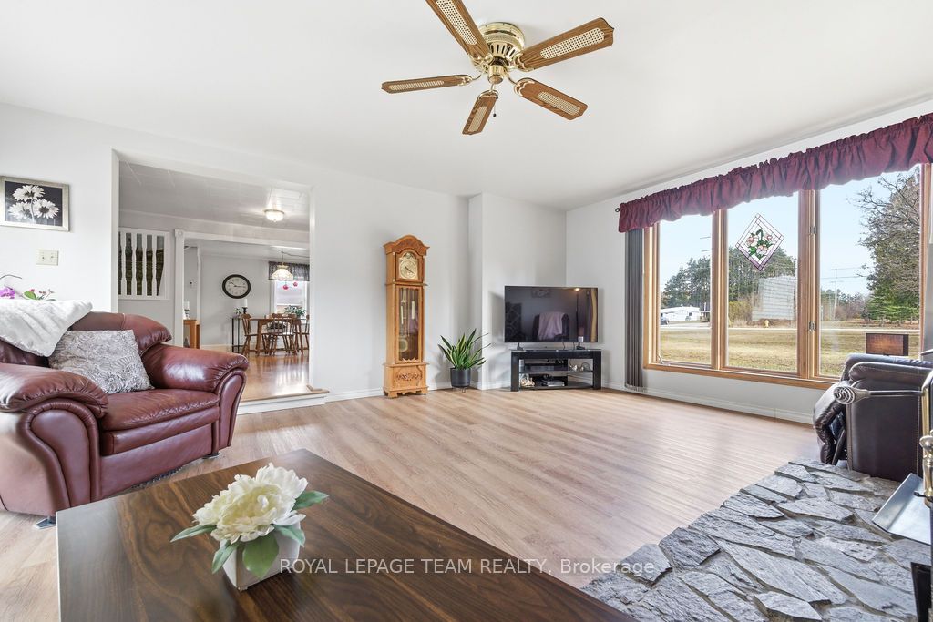3709 Old Barrys Bay Road Property Photo 40