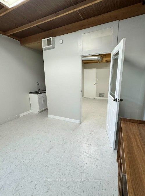 321 Robert Street 2 Property Photo 3