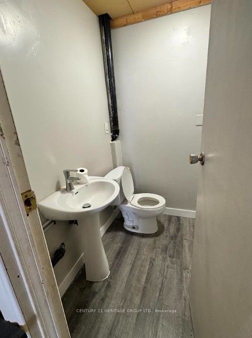 321 Robert Street 2 Property Photo 4