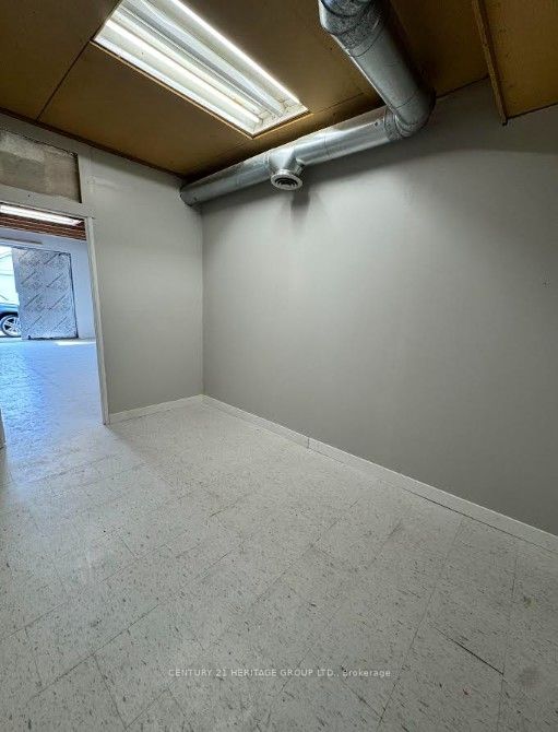 321 Robert Street 2 Property Photo 6