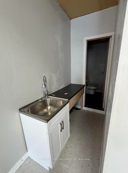 321 Robert Street 2 Property Photo 10