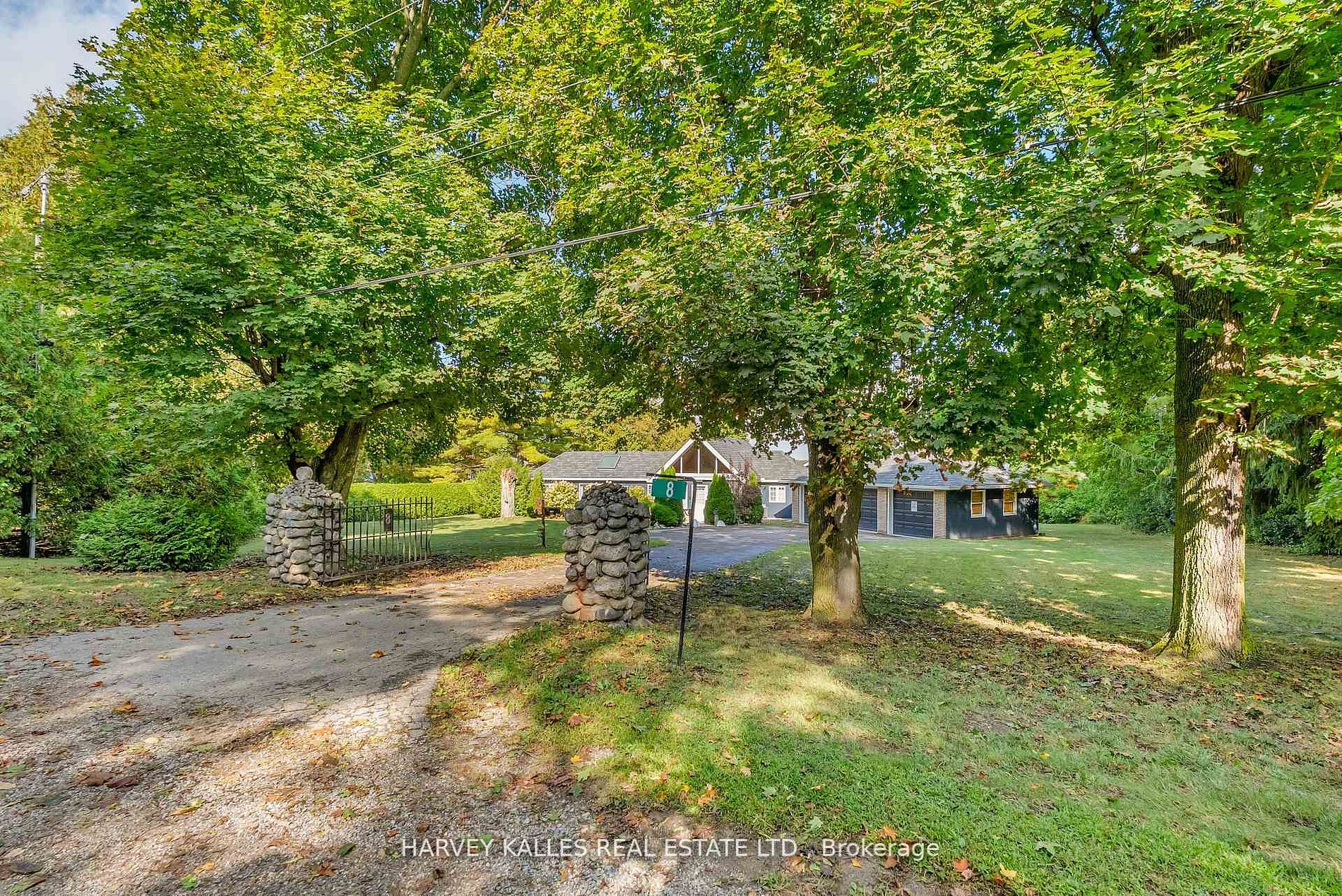 8 Oak Drive Property Photo 6