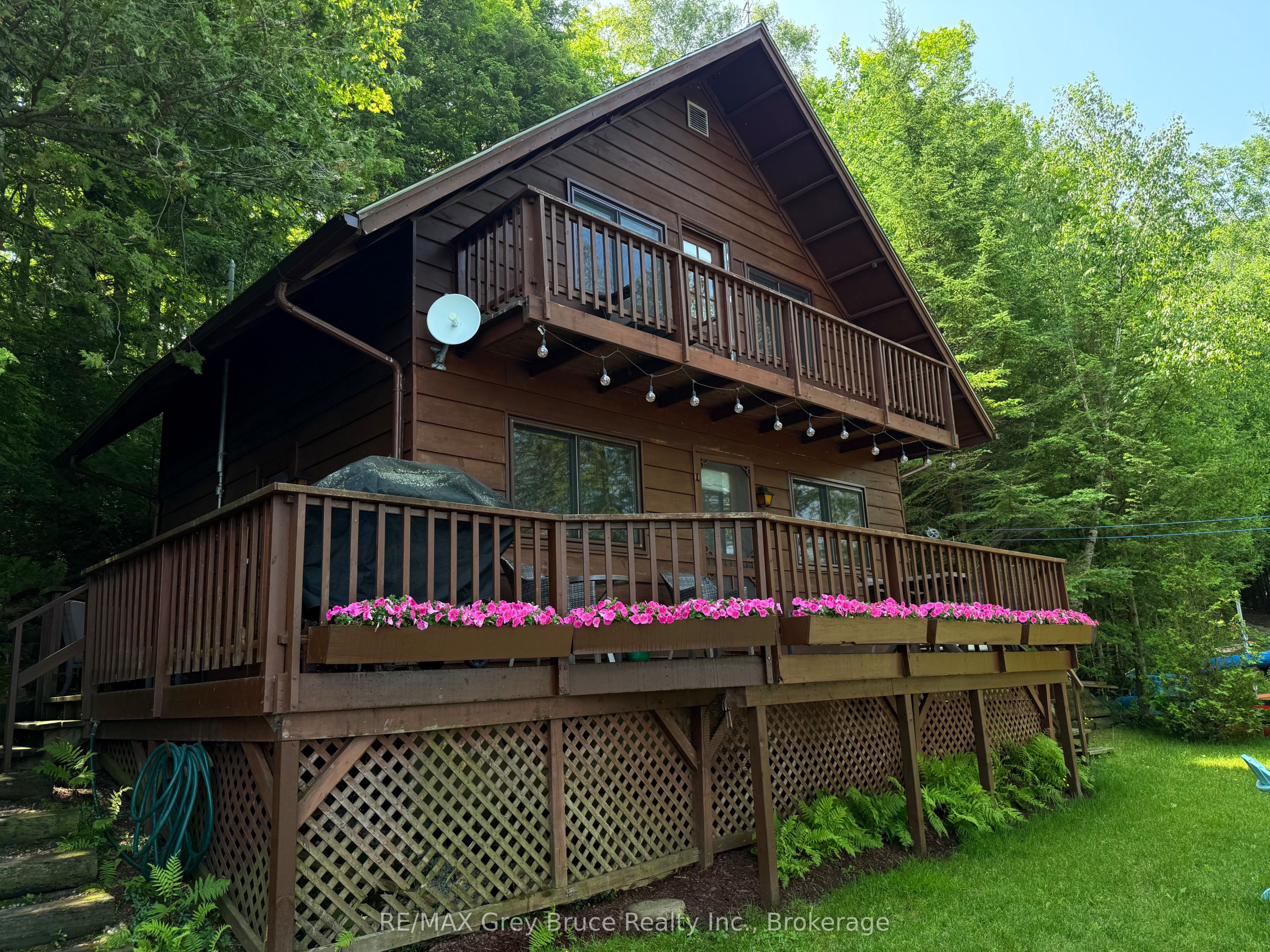 148 Sunnyview Drive Property Photo 1