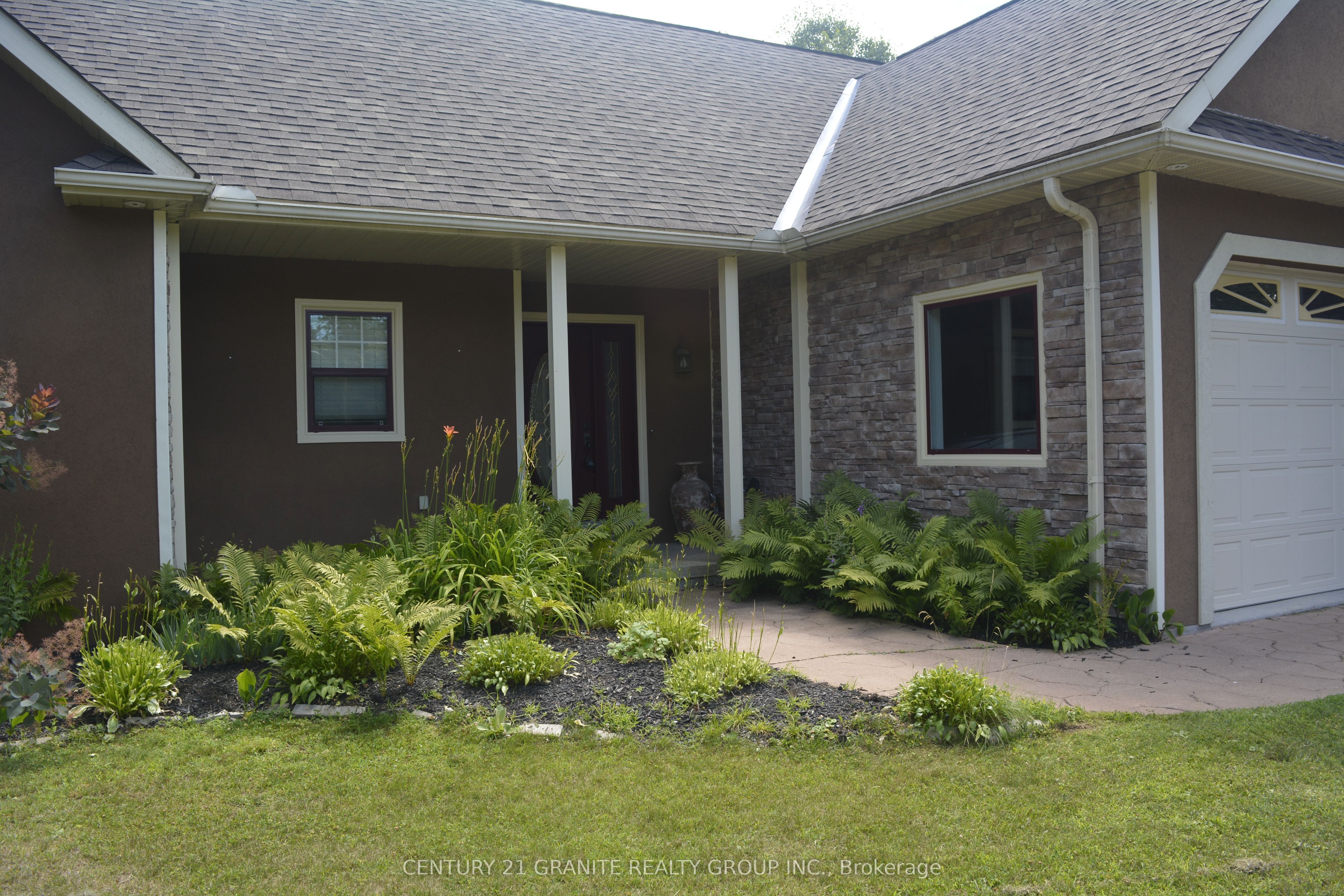 52 Nicklaus Drive Property Photo 2