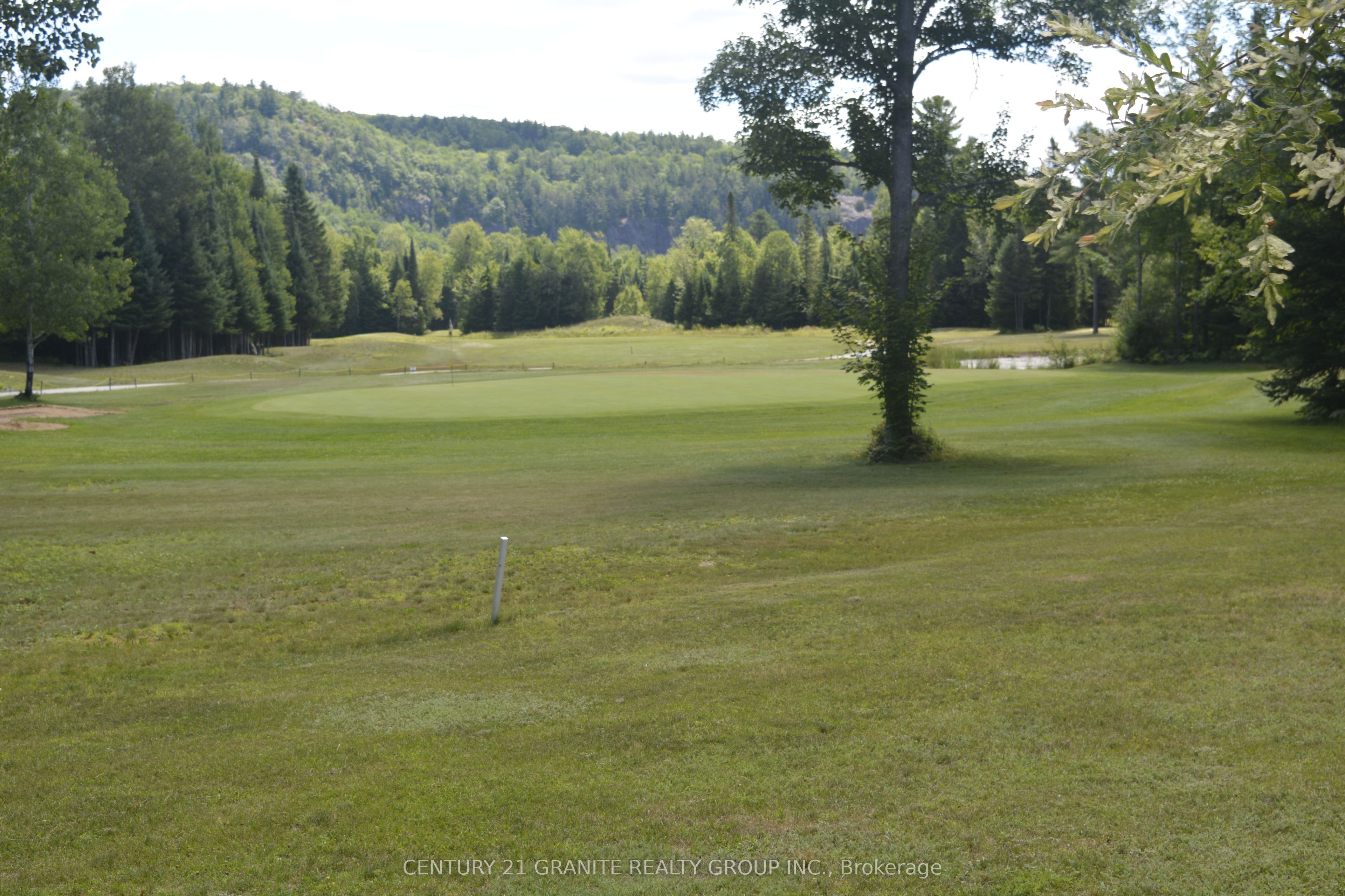 52 Nicklaus Drive Property Photo 3