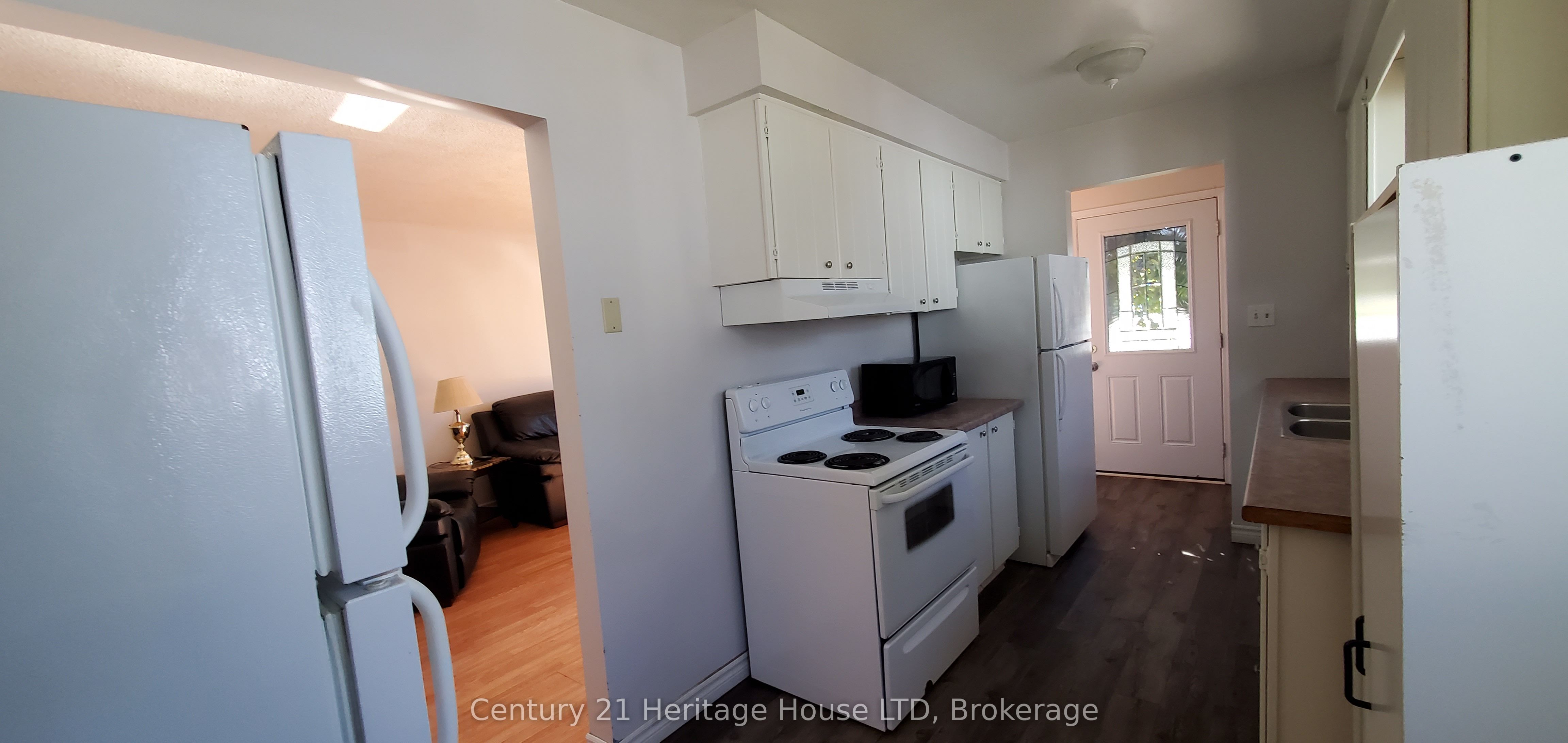 542 First Avenue N Property Photo 6