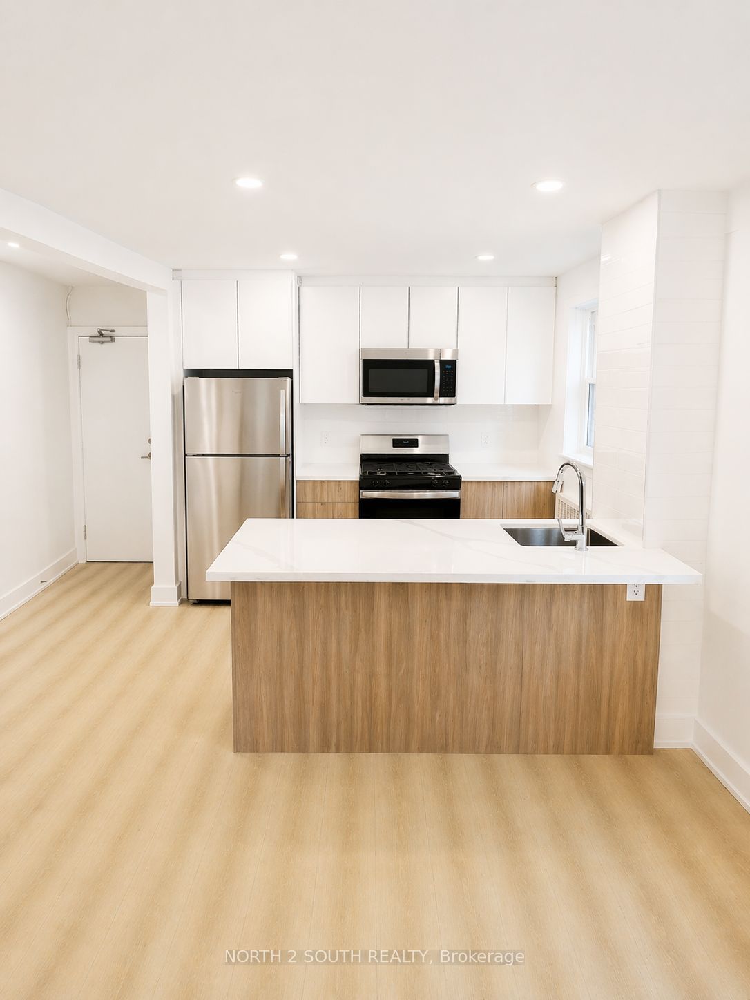 1024 King Street E 9 Property Photo 2