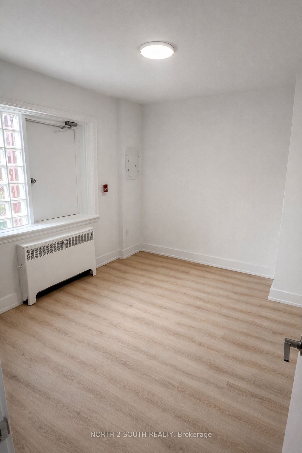 1024 King Street E 9 Property Photo 5