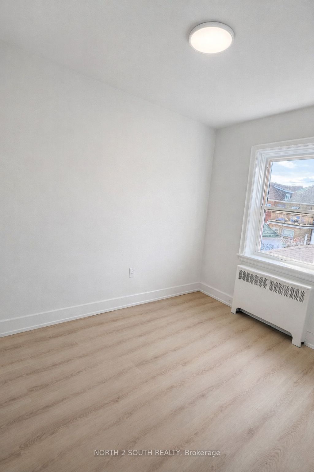 1024 King Street E 9 Property Photo 6