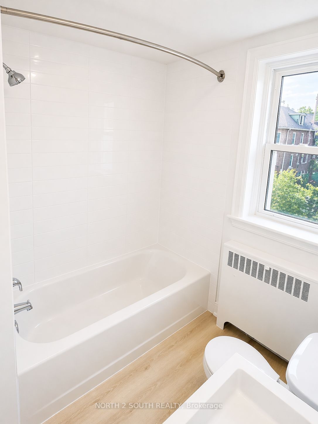 1024 King Street E 9 Property Photo 8