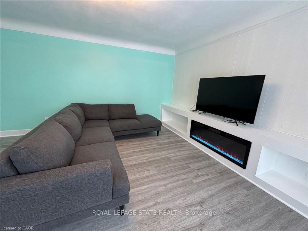 118 Jacobson Avenue Property Photo 3