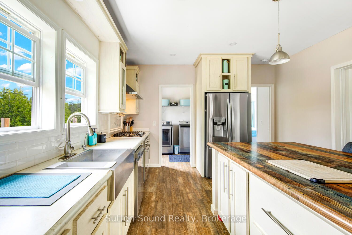 682 Dorcas Bay Road Property Photo 6