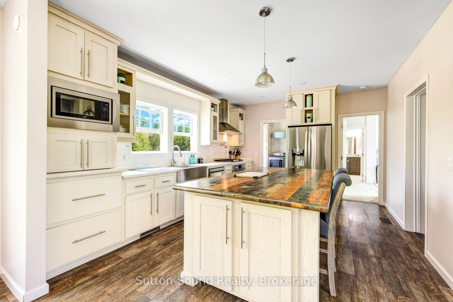 682 Dorcas Bay Road Property Photo 9