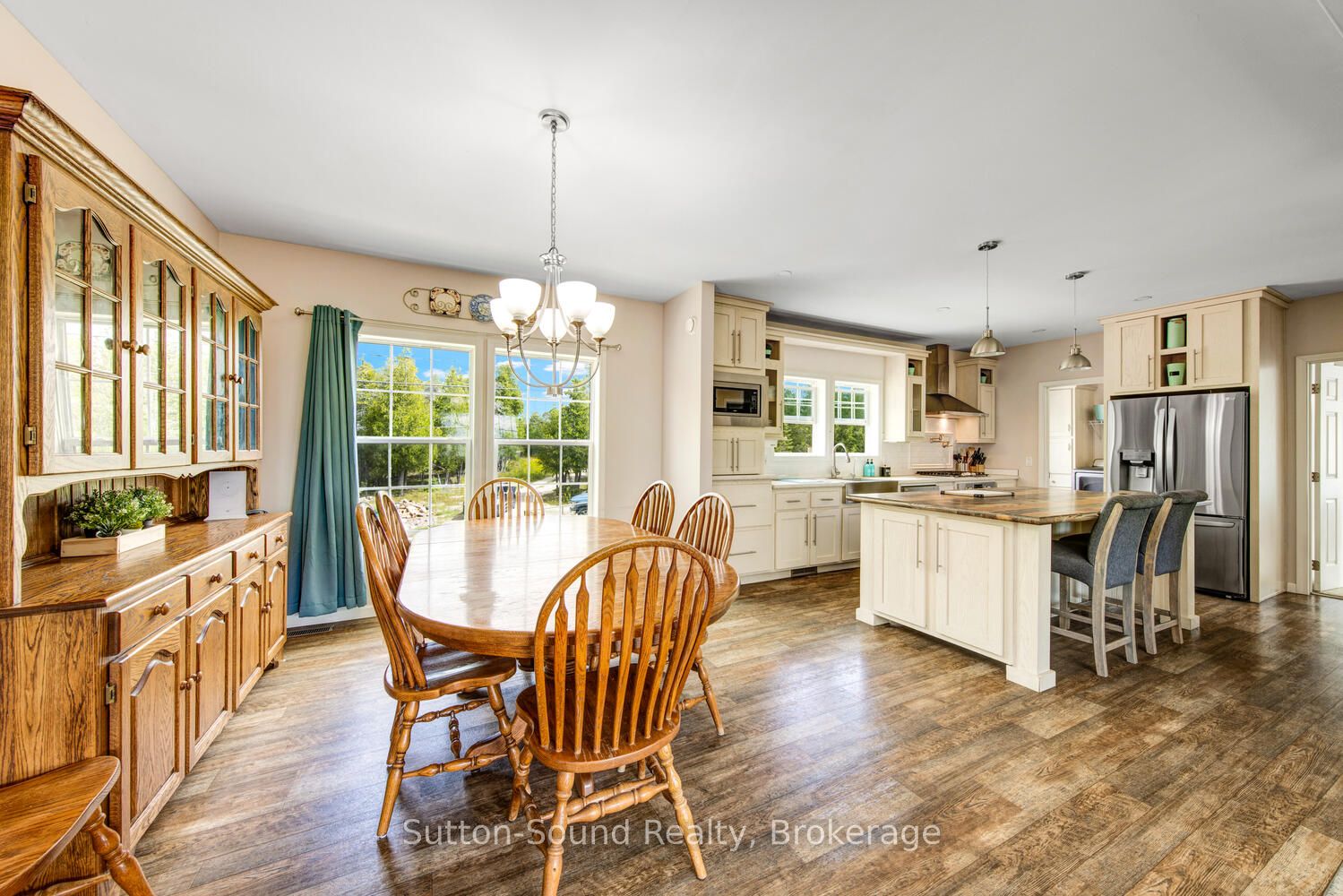 682 Dorcas Bay Road Property Photo 10