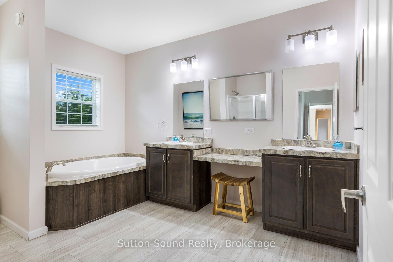 682 Dorcas Bay Road Property Photo 17