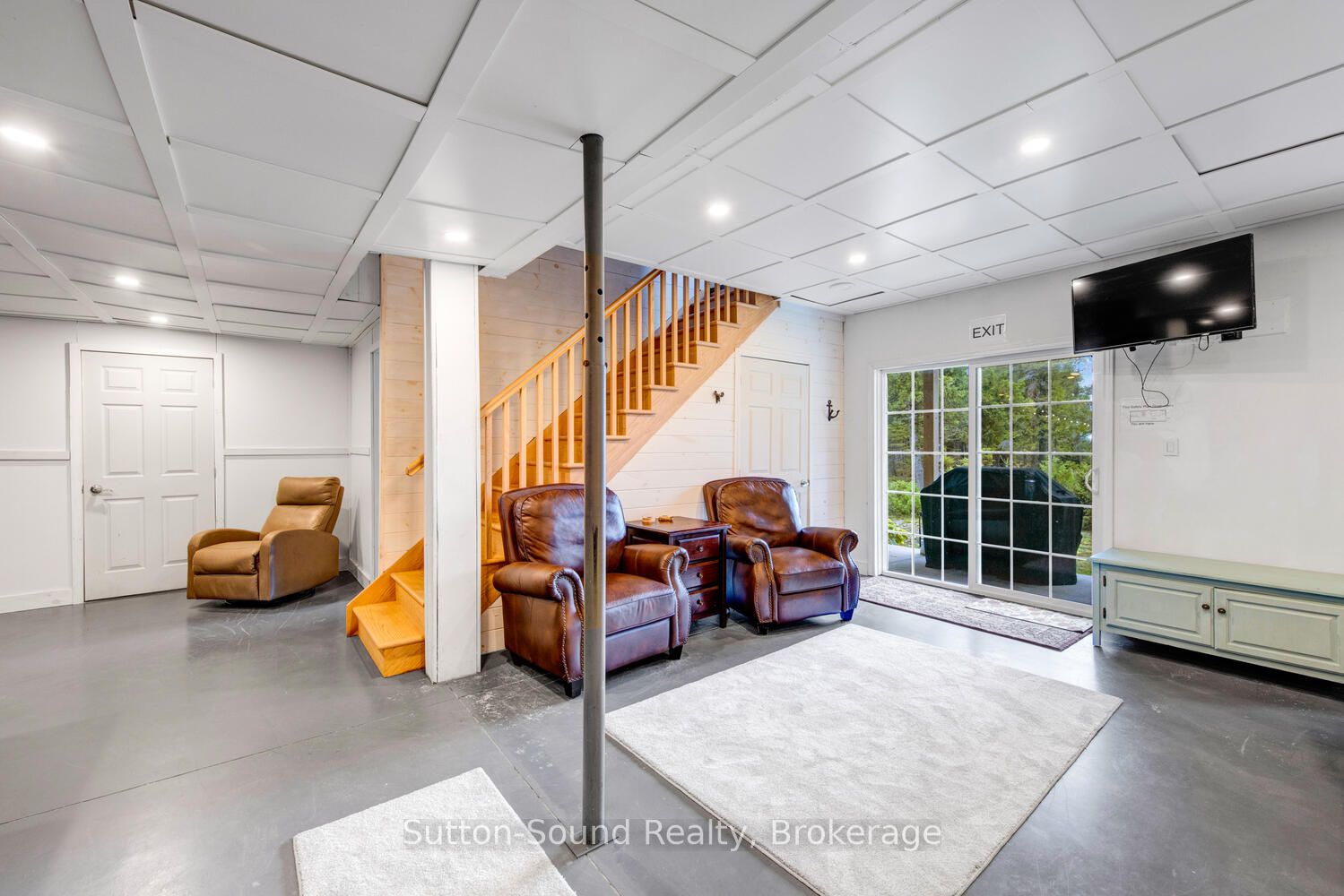 682 Dorcas Bay Road Property Photo 22