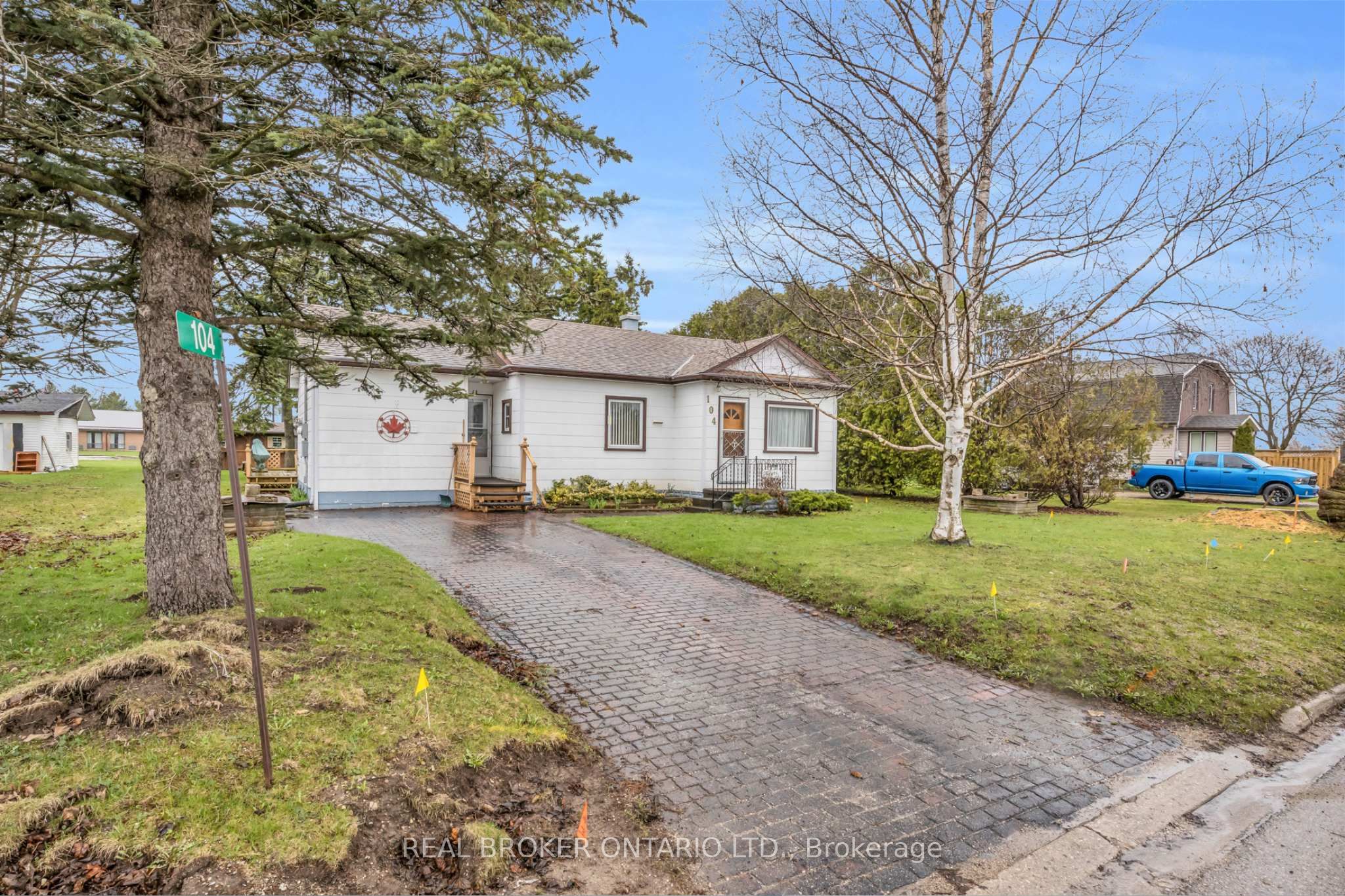 104 King Street Property Photo 7