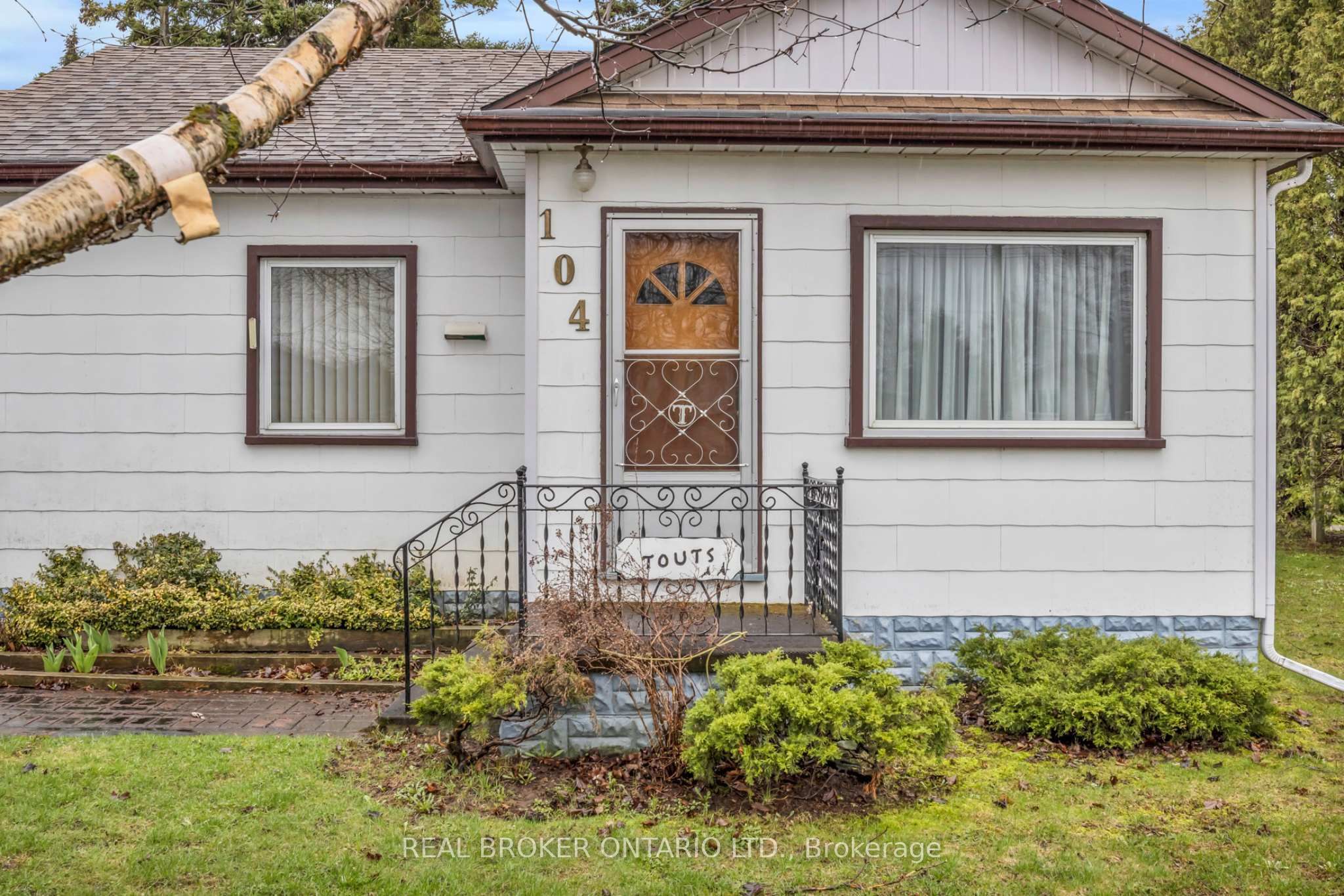 104 King Street Property Photo 9