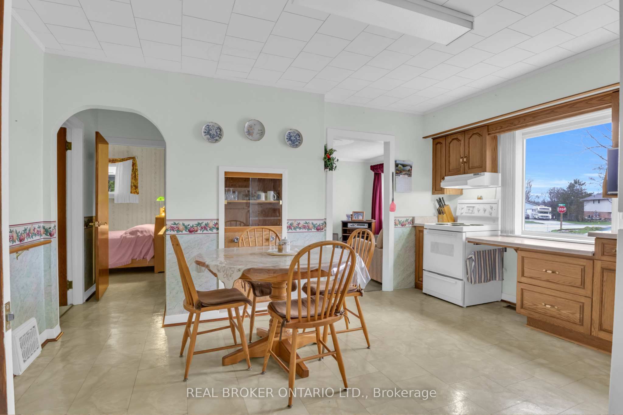 104 King Street Property Photo 14