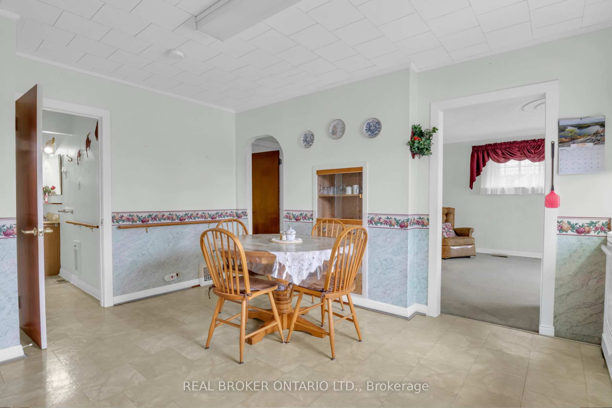 104 King Street Property Photo 17