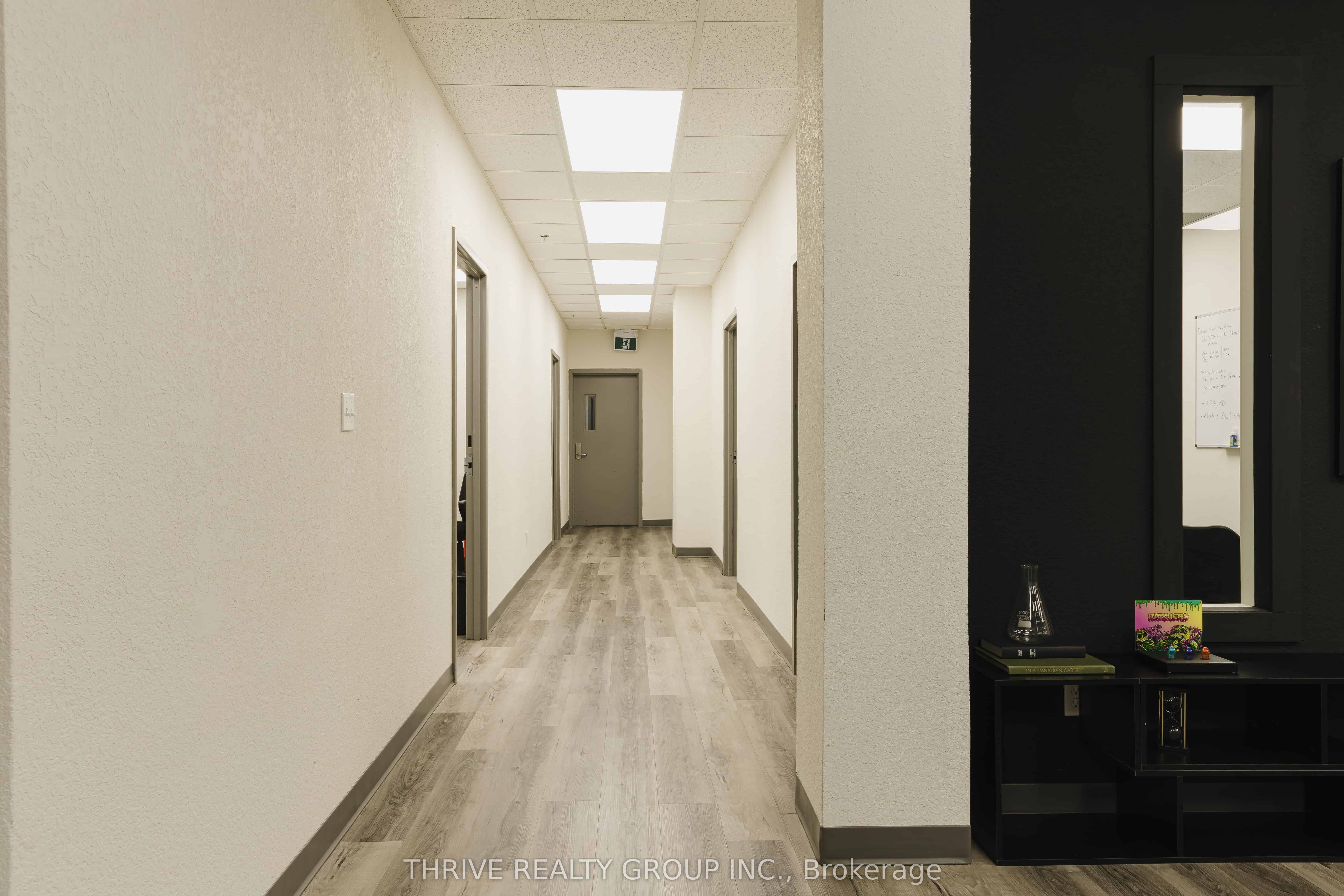 516 John Street N 215 Property Photo 16