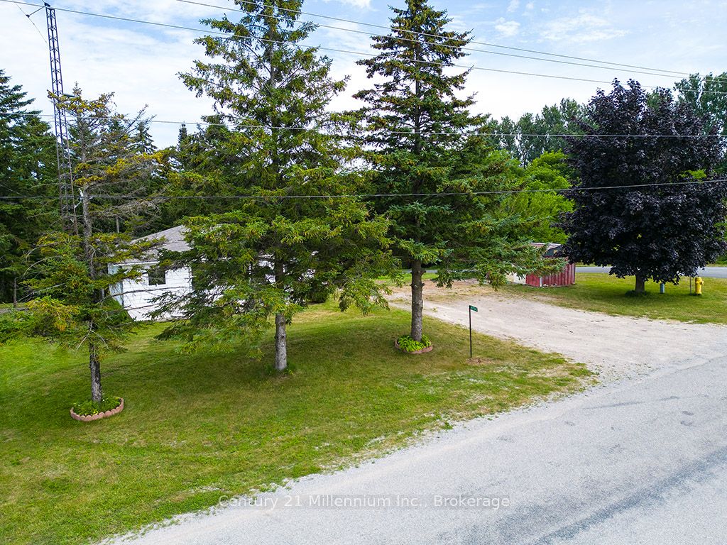 417047 Tenth Line Property Photo 3