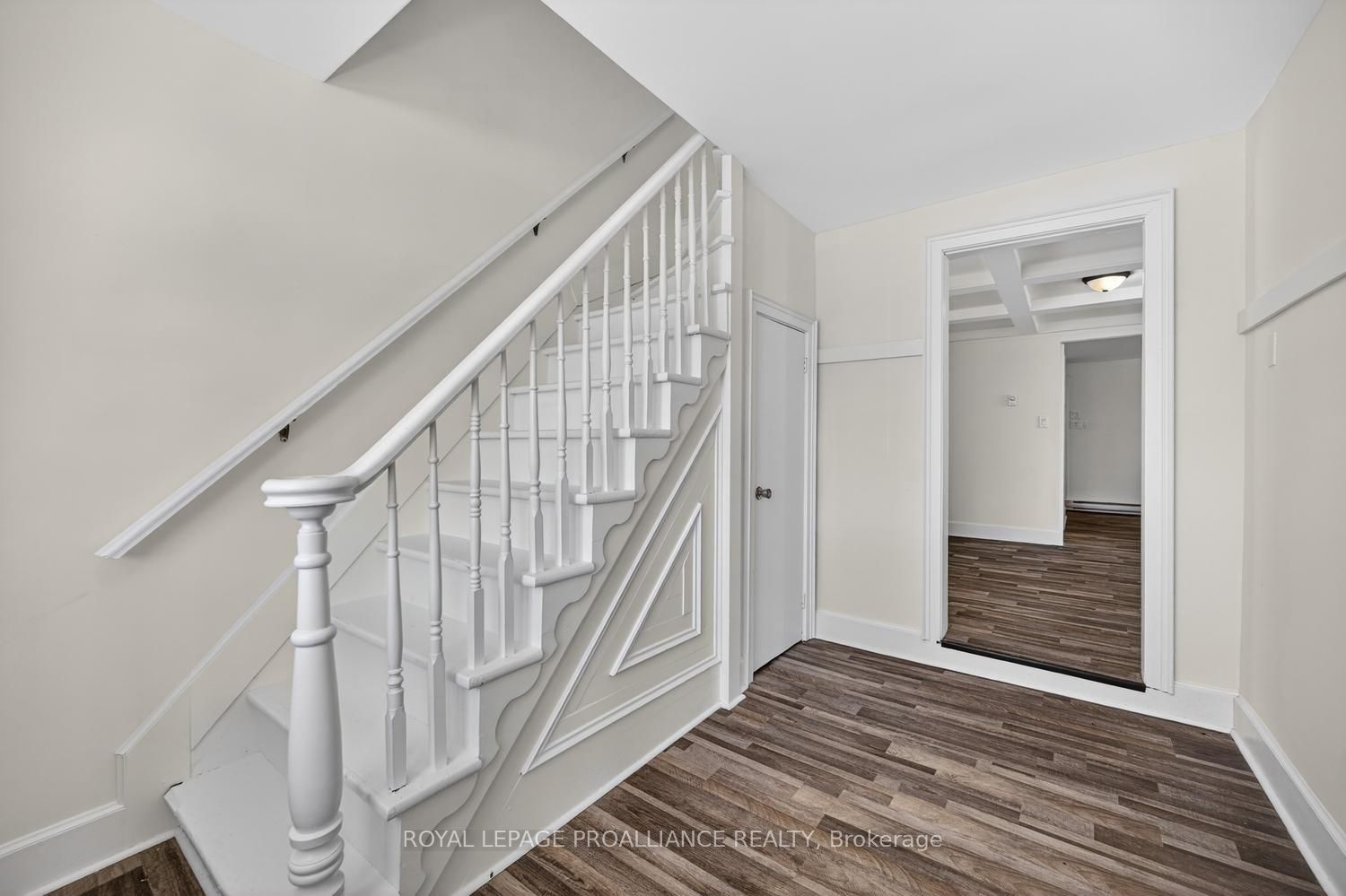 13 King Street Property Photo 5
