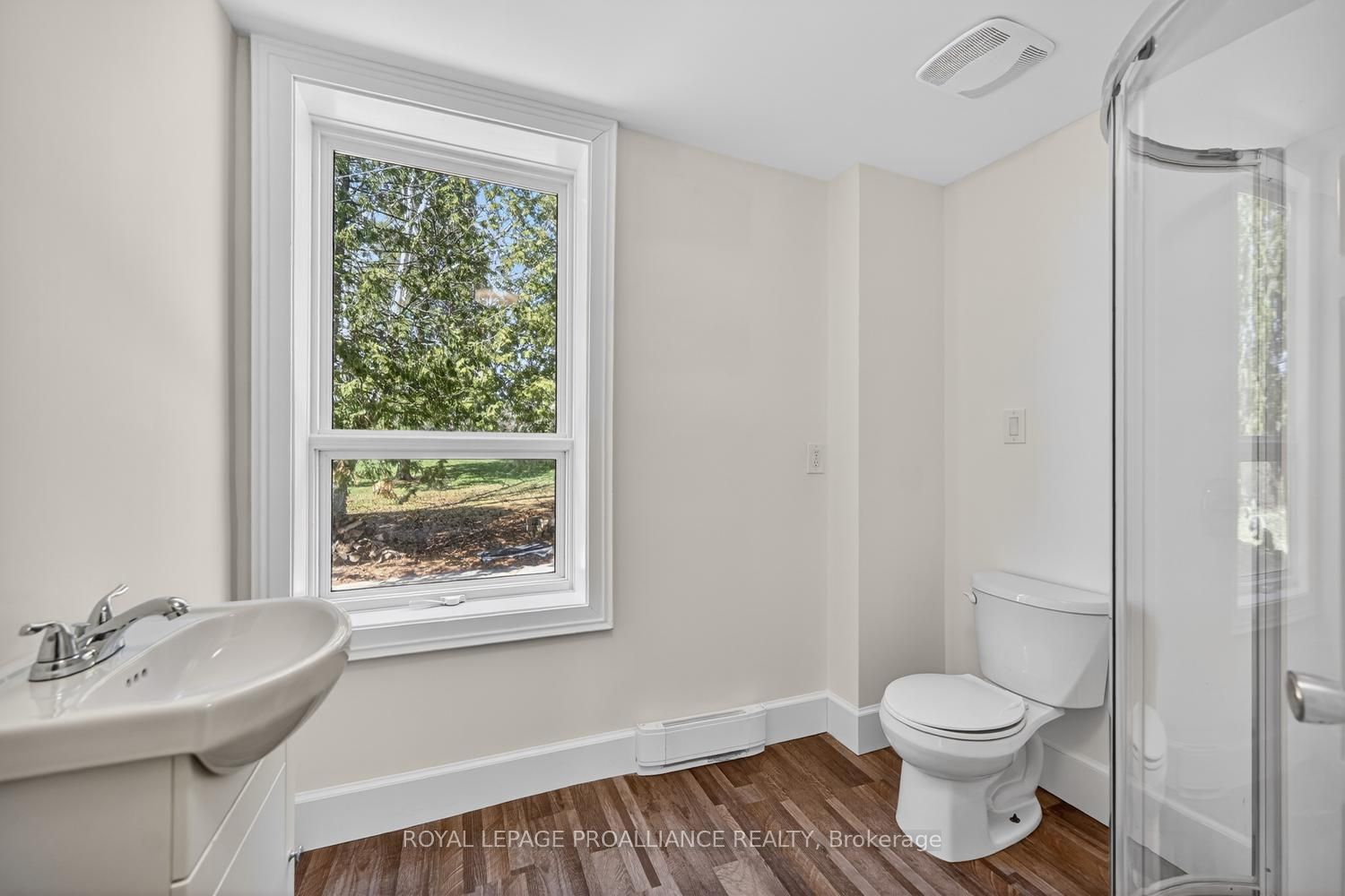 13 King Street Property Photo 14