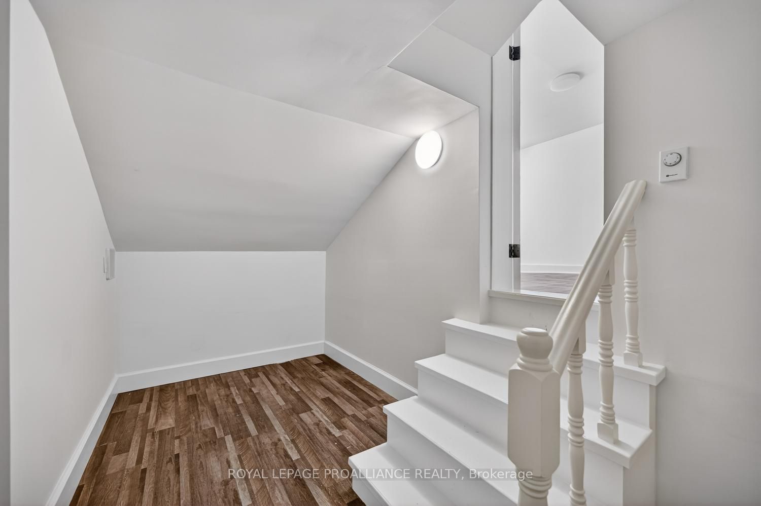 13 King Street Property Photo 15