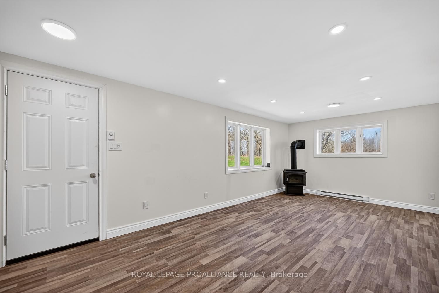 13 King Street Property Photo 30