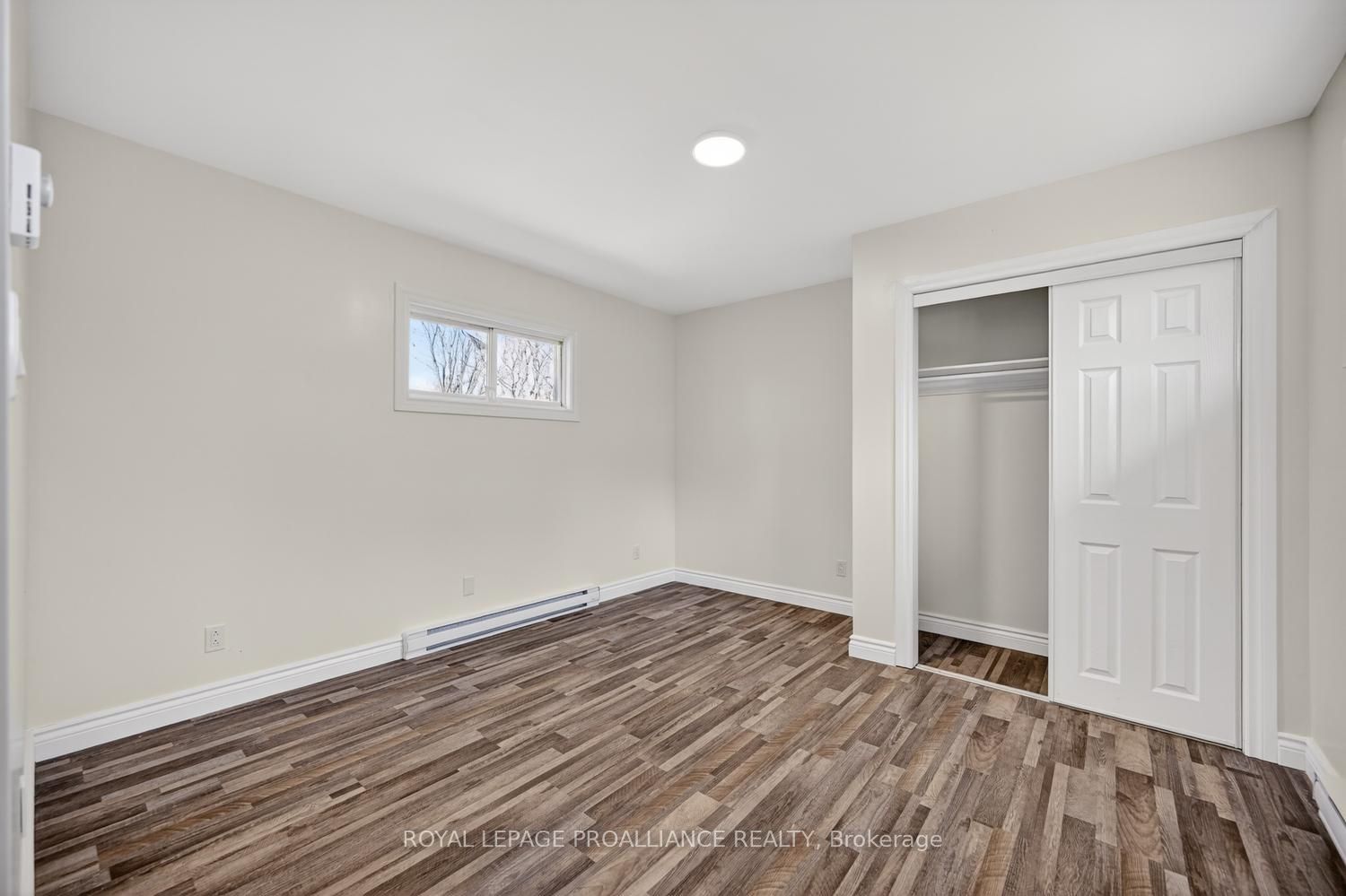 13 King Street Property Photo 39