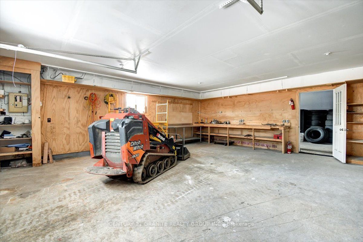 1725 Loop Road Property Photo 7