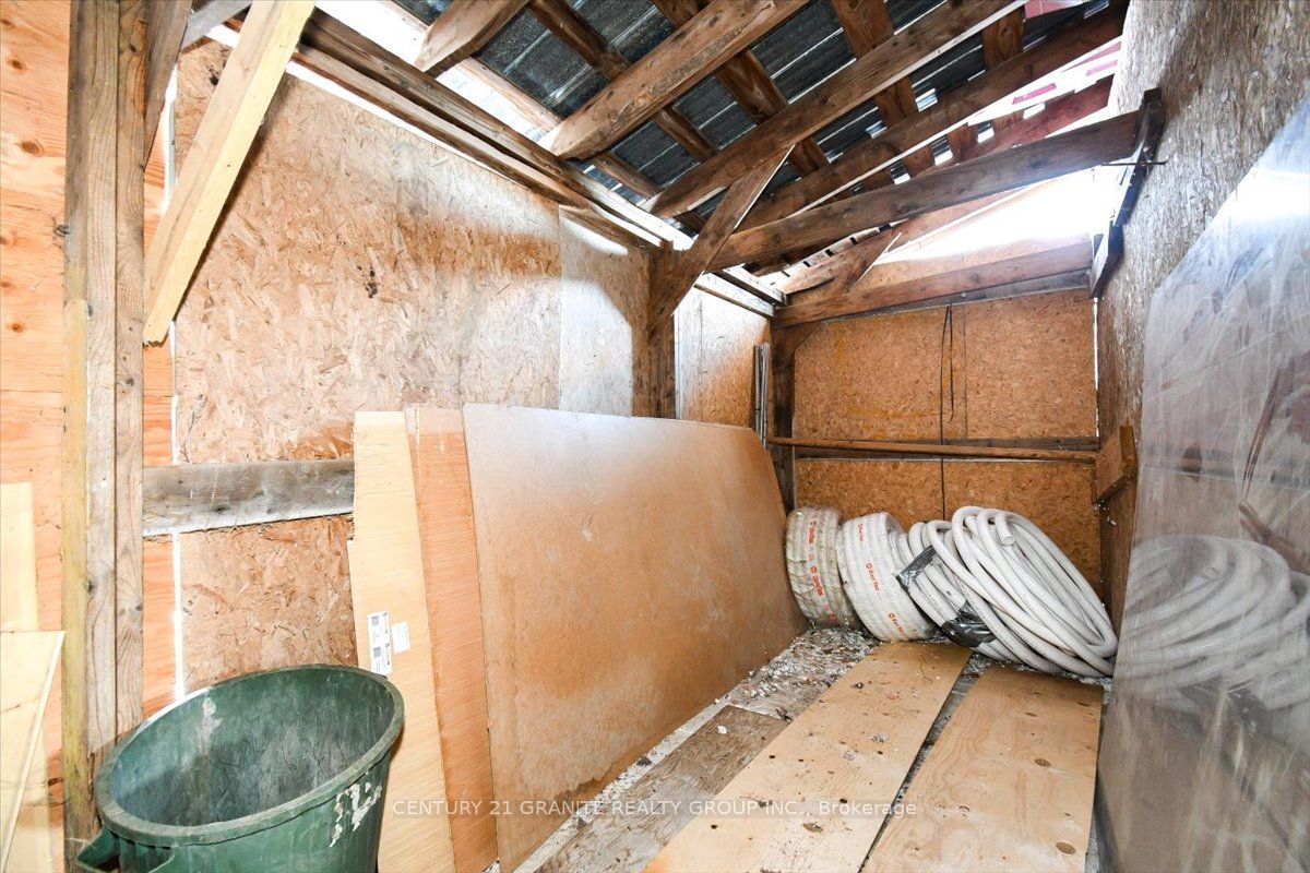 1725 Loop Road Property Photo 8