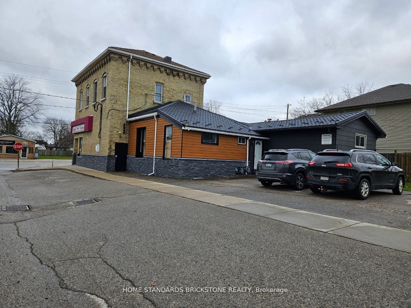14110 Bemont Road E Property Photo 2