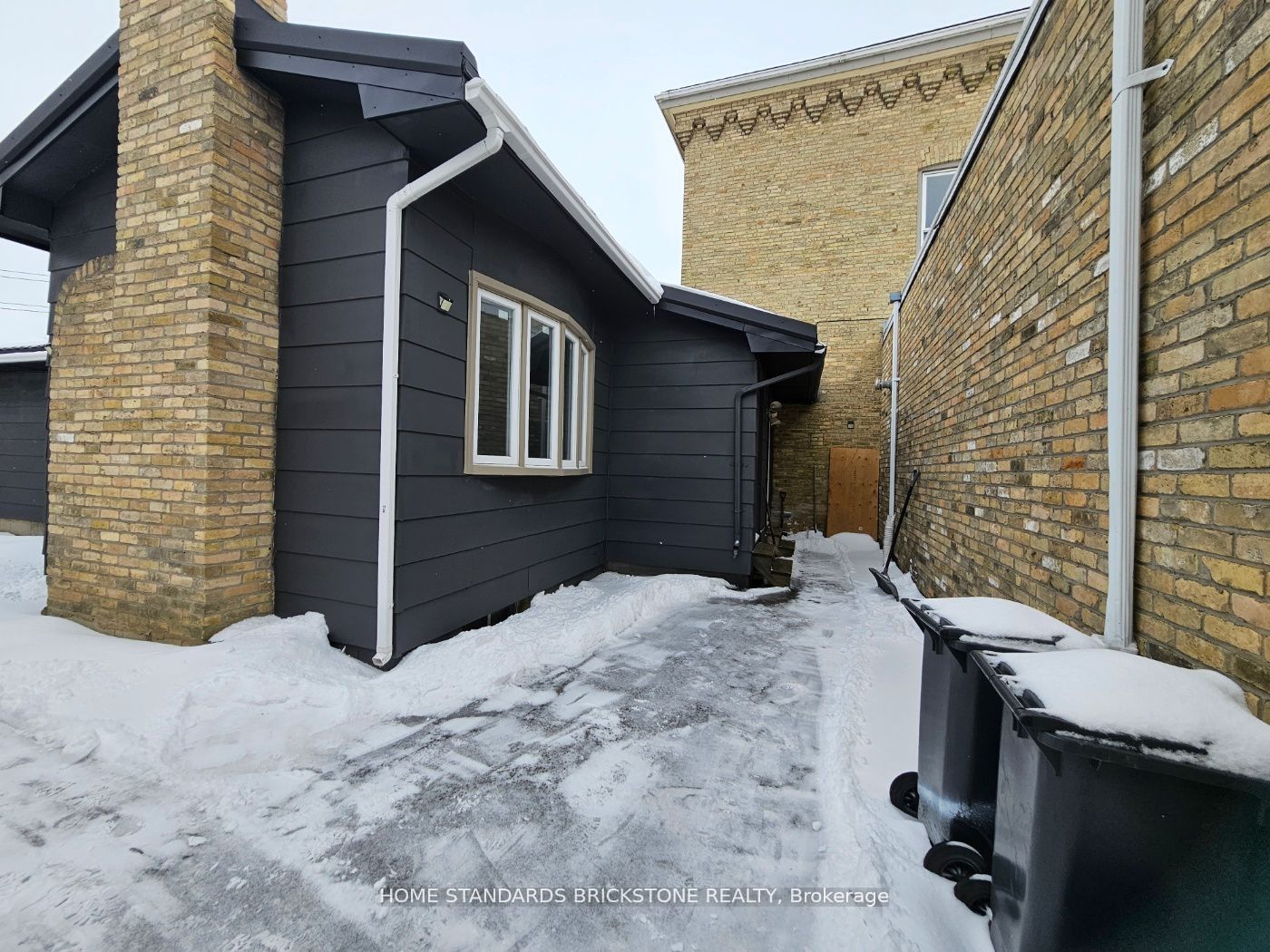14110 Bemont Road E Property Photo 4