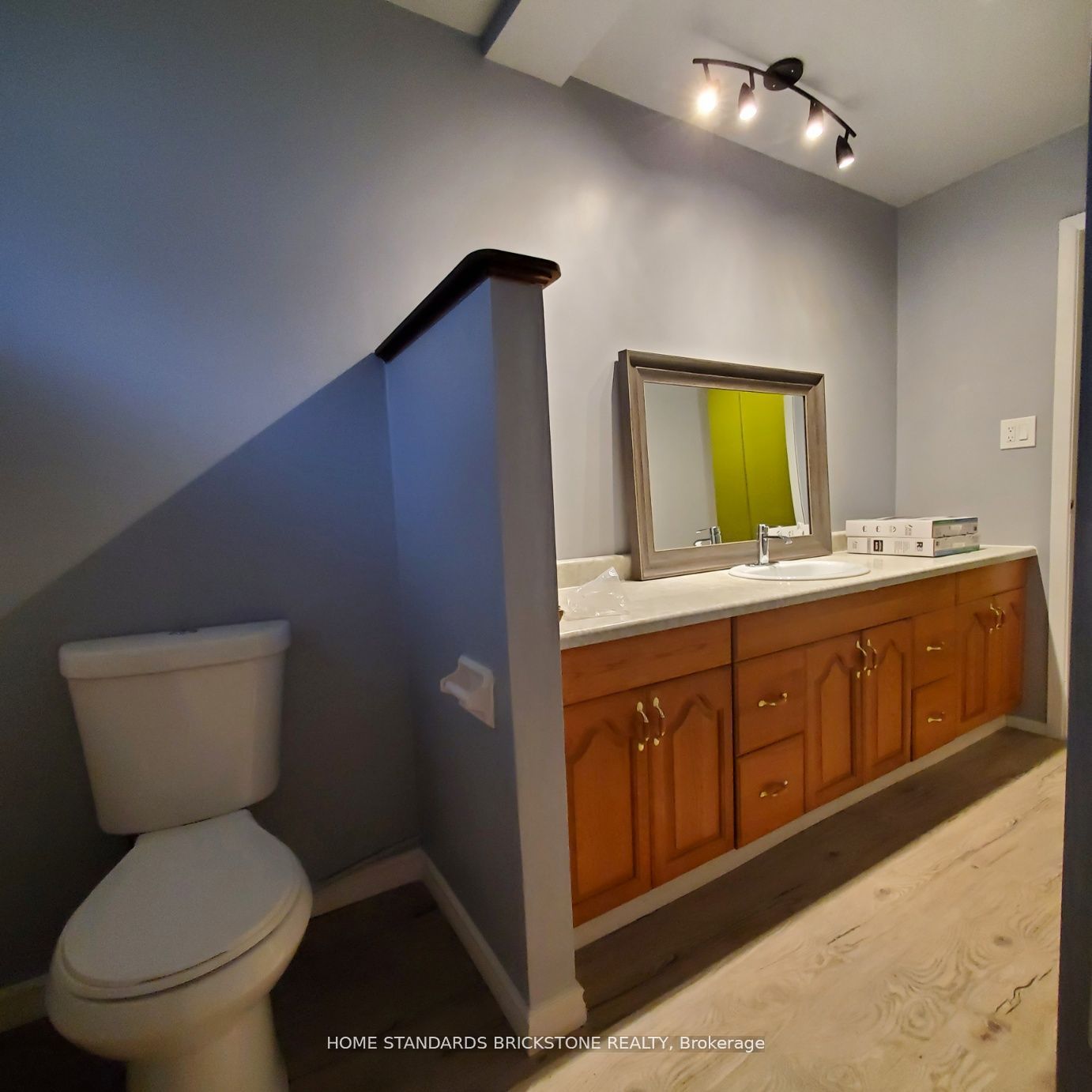 14110 Bemont Road E Property Photo 16