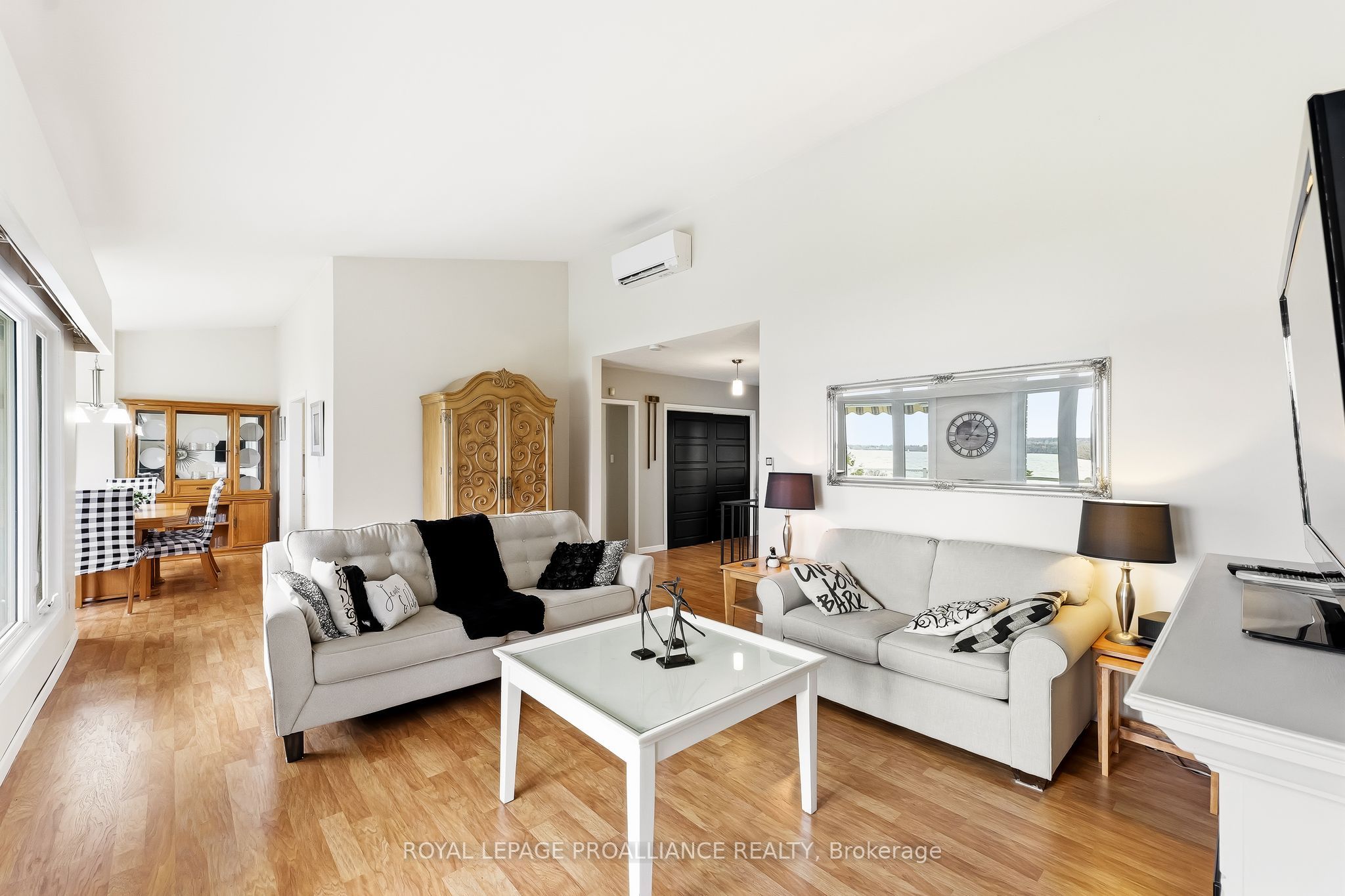 9 Dorthy Drive Property Photo 10