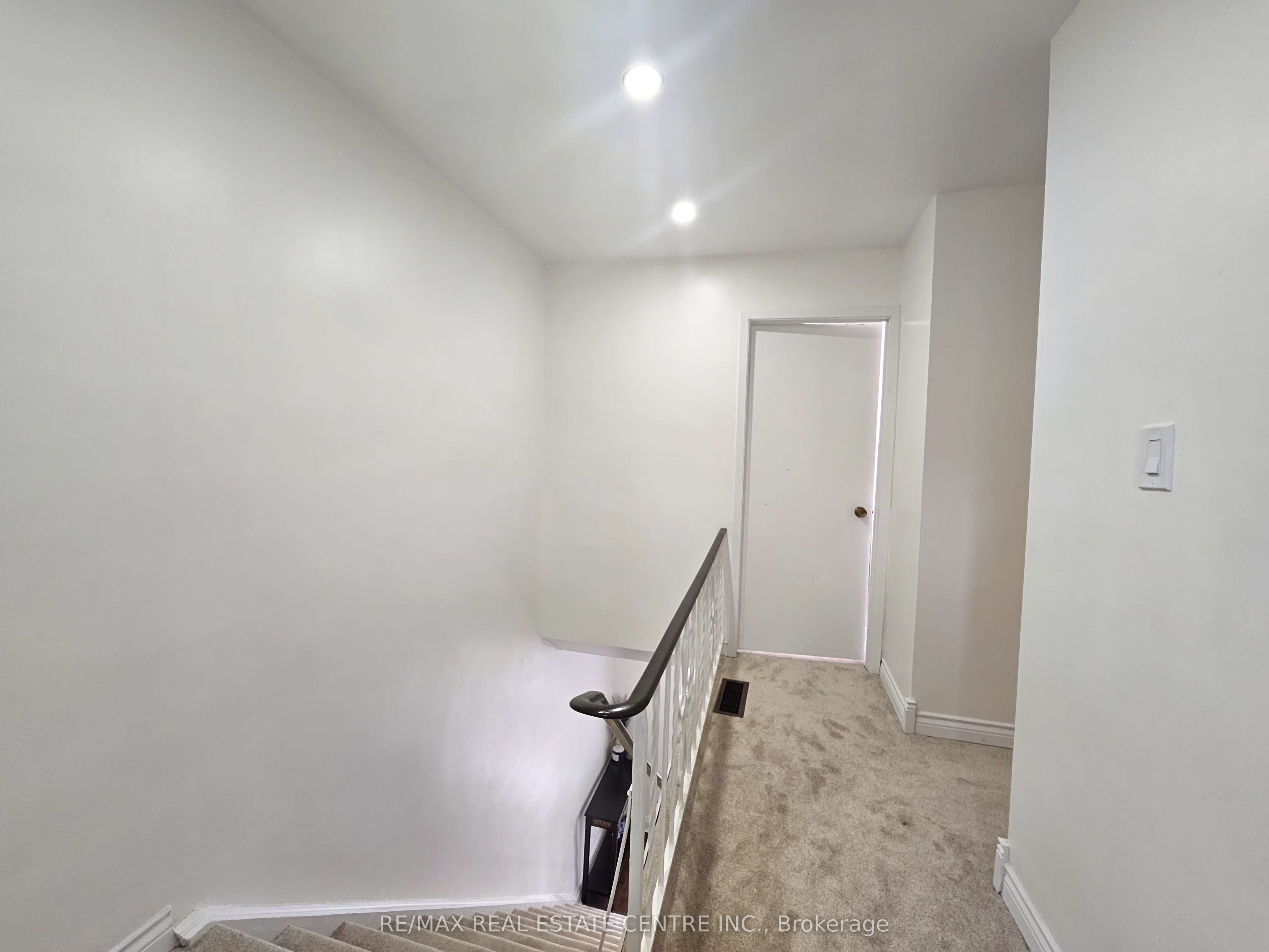 161 Berkindale Drive 6 Property Photo 12