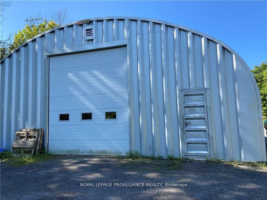 2407 County Road 46 Road Property Photo 2