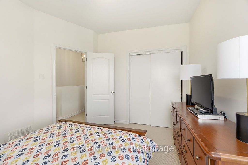 2621 Longfields Drive 32 Property Photo 28