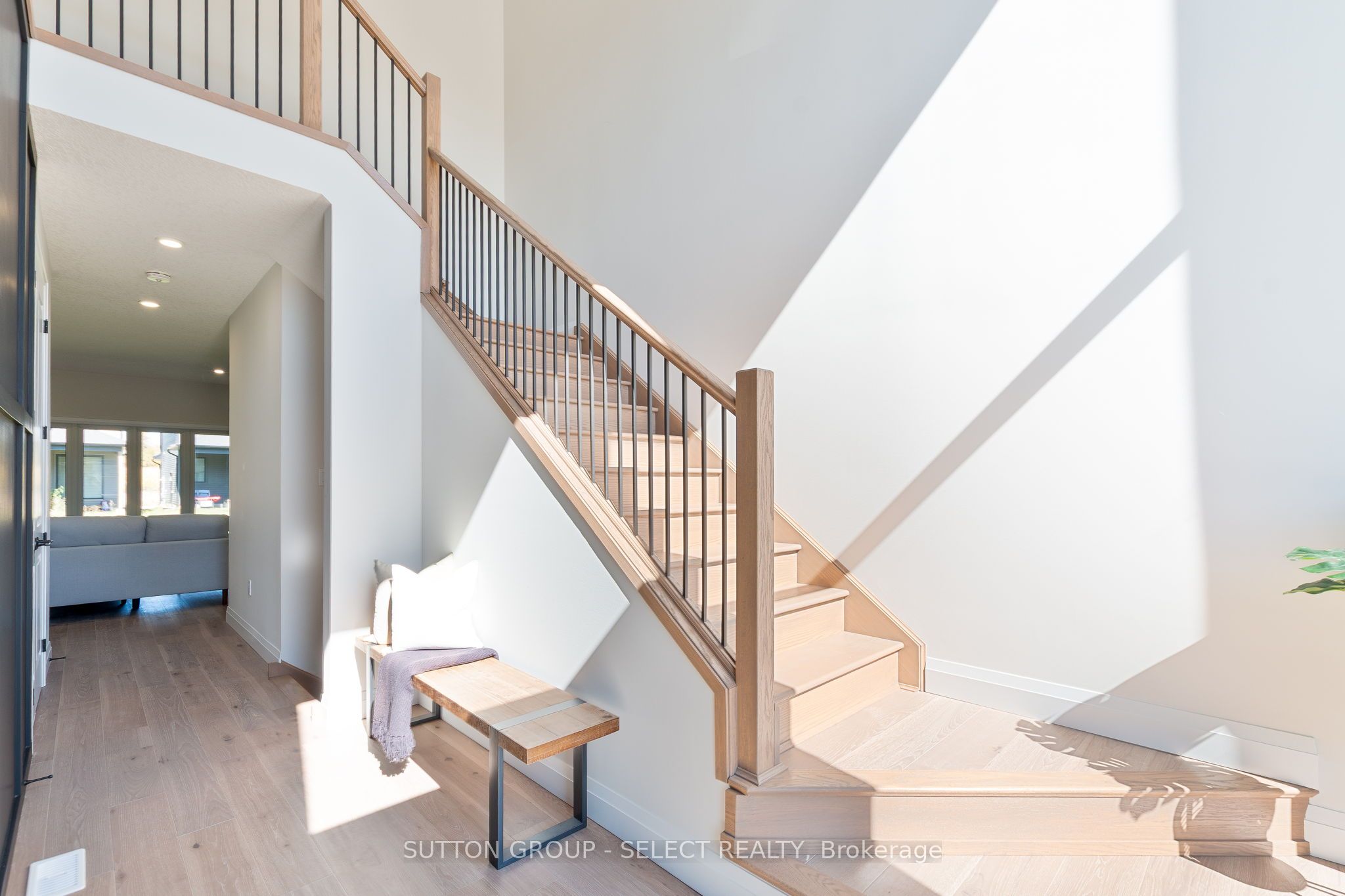 6366 Heathwoods Avenue Property Photo 4