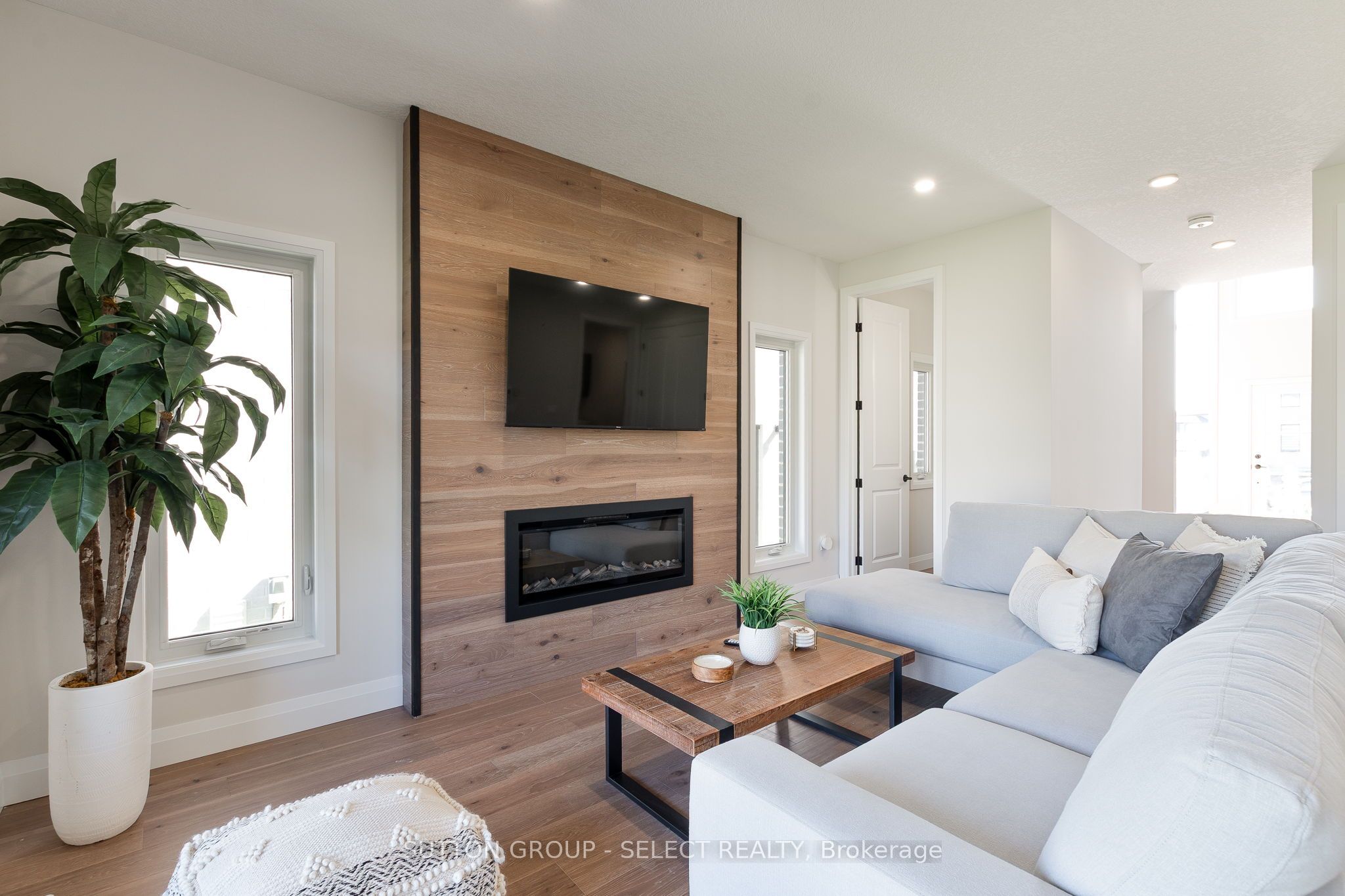 6366 Heathwoods Avenue Property Photo 7