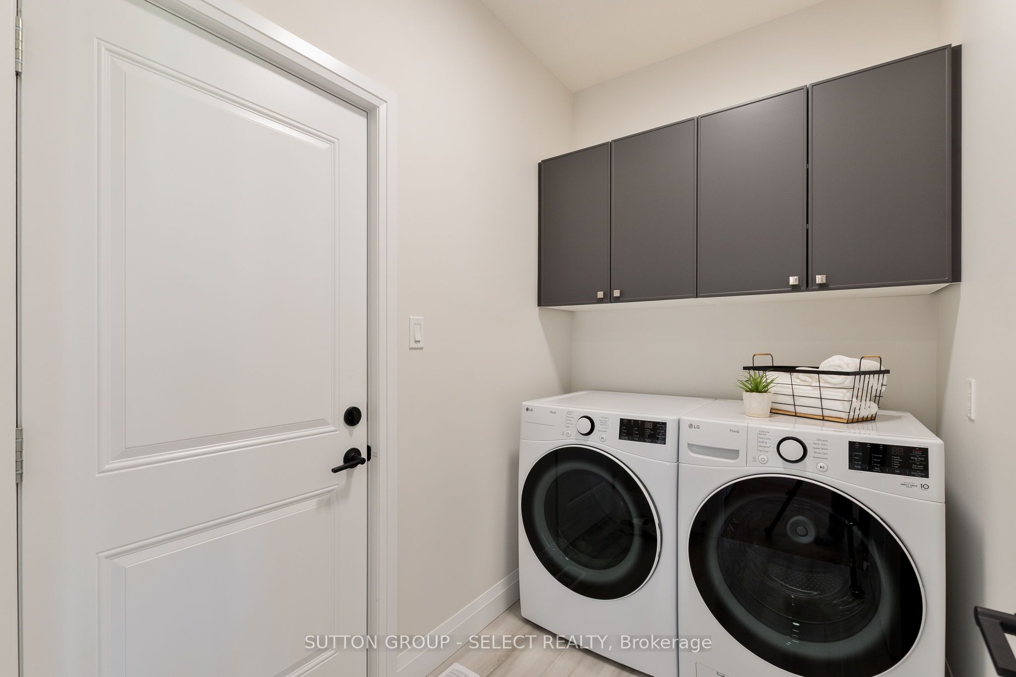 6366 Heathwoods Avenue Property Photo 17