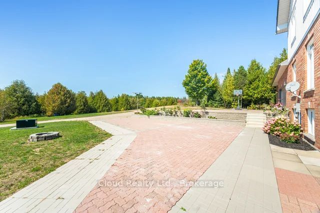 346195 15th Side Road Property Photo 10