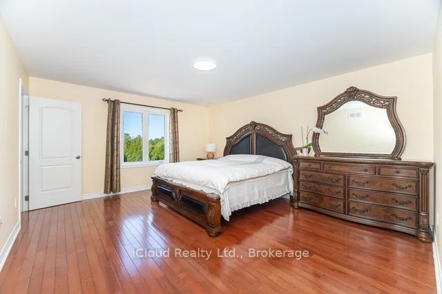 346195 15th Side Road Property Photo 24