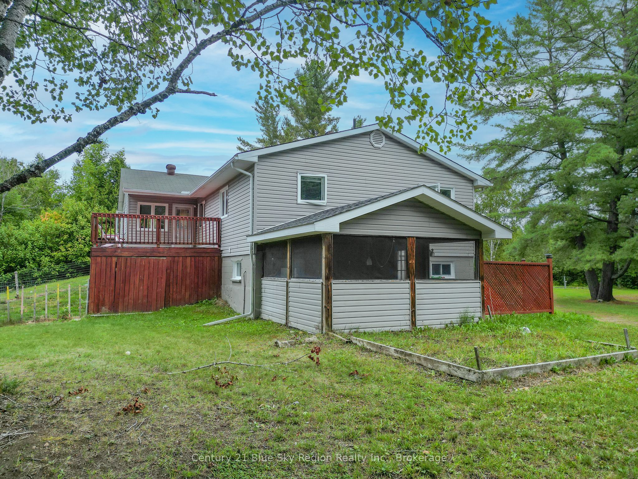 525 Maple Road Property Photo 7