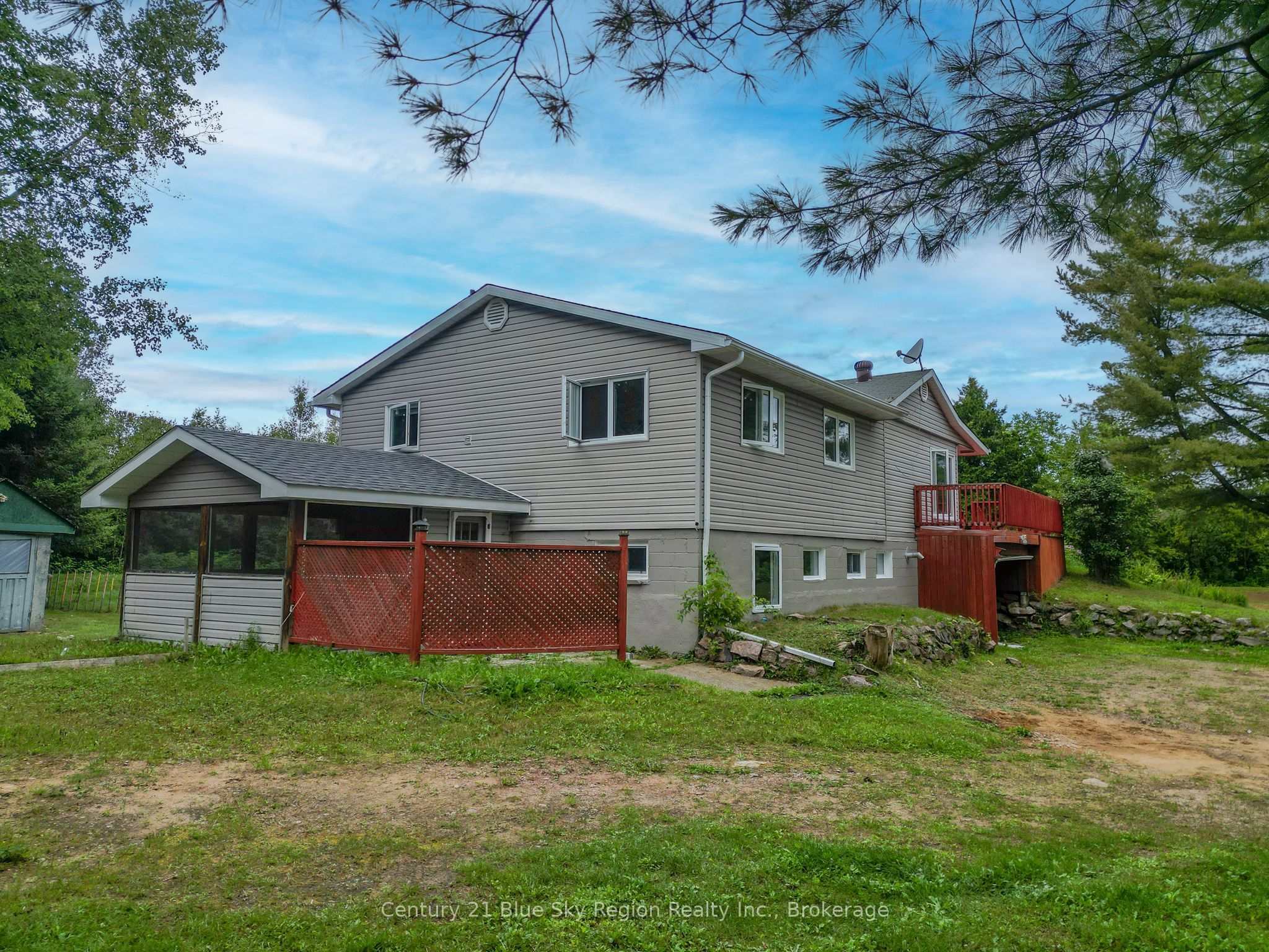 525 Maple Road Property Photo 8
